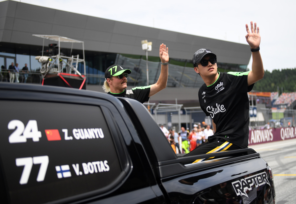 爱游戏在线-索伯车队完胜威廉姆斯，拉塞尔关键制胜的简单介绍