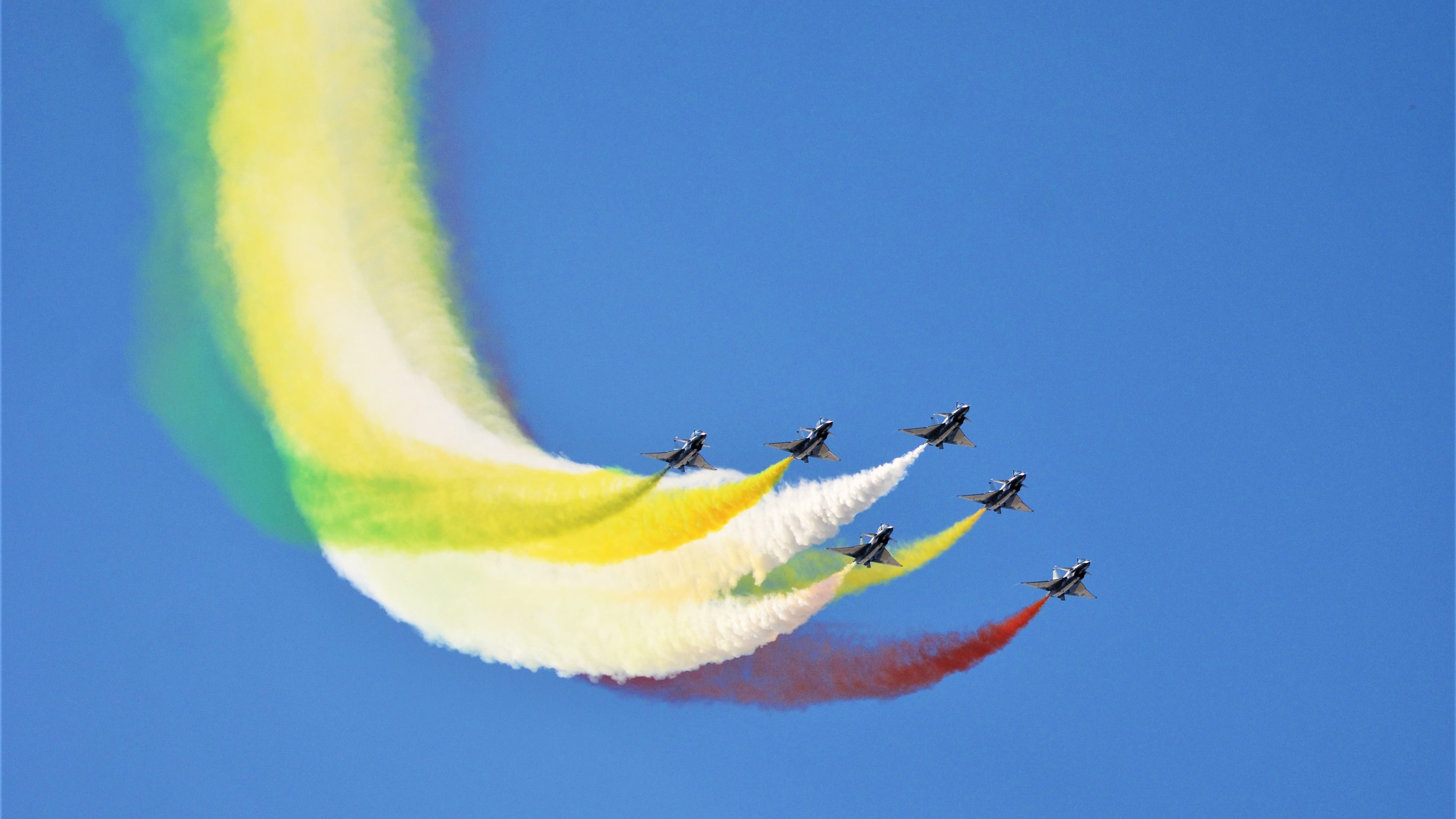 淘汰赛奇迹，加纳力克多特蒙德，苏亚雷斯巨星价值尽显