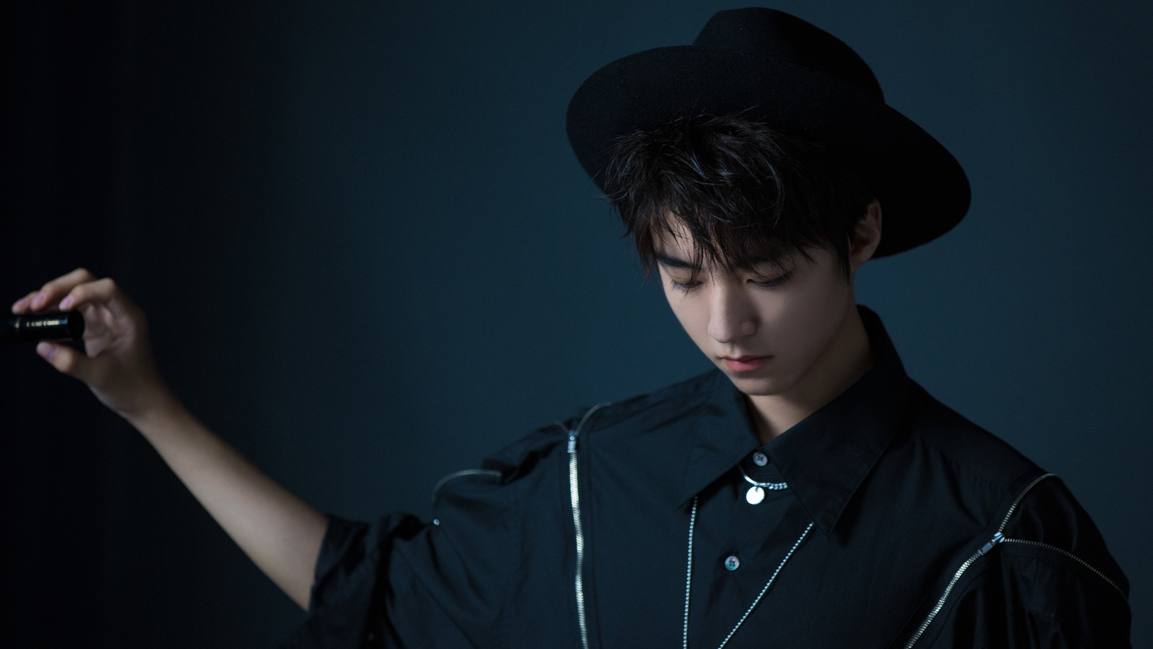 爱游戏体育-跨越赛场的统治力，雄鹿单节风暴与莫兰特欧冠级接管启示录